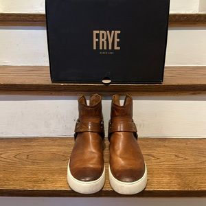 Frye leather sneakers bootie, size 8